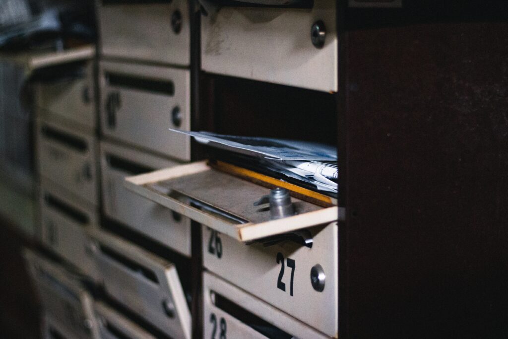 5 Reasons You Should Outsource Your Mailing Services